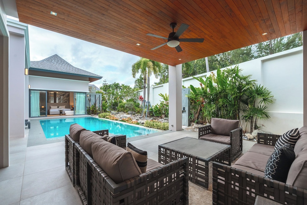 3BR Villa Pool Near Top Beaches V229