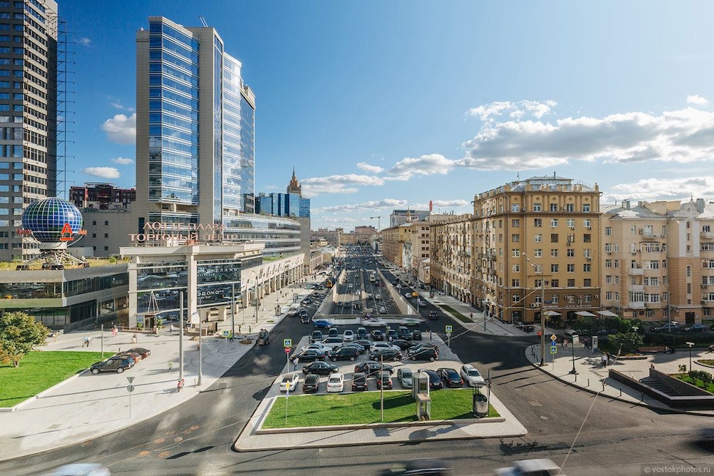 Flats4U Apartments Smolenskaya