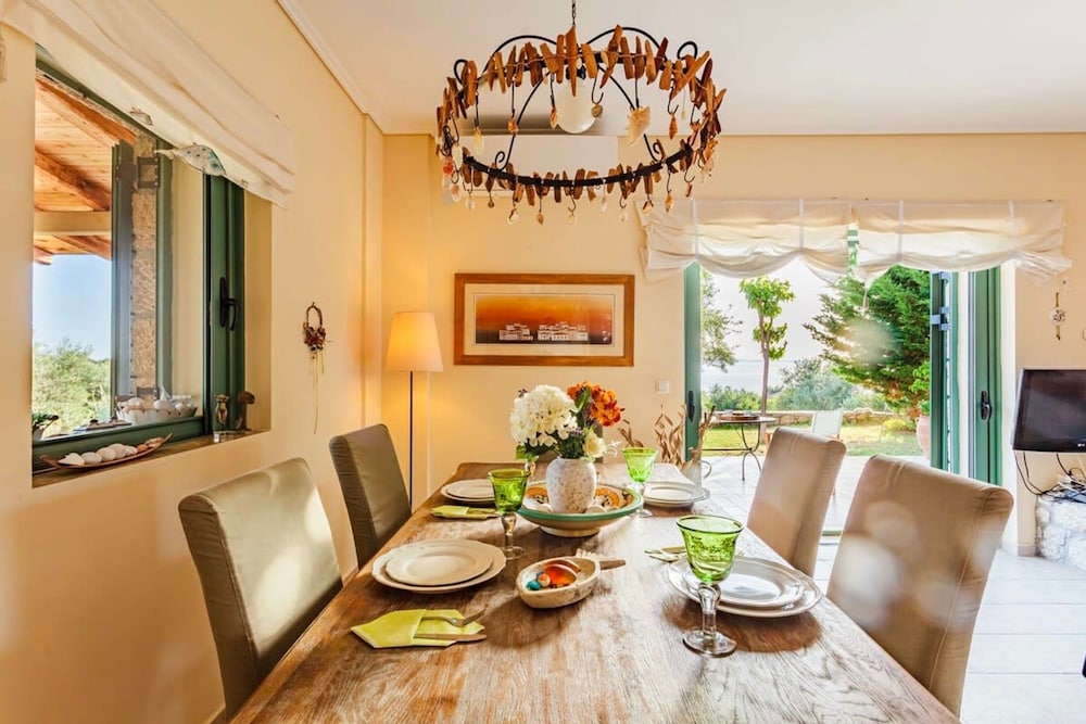 Lavender Garden Retreat - Secluded Seaside Getaway view 3
