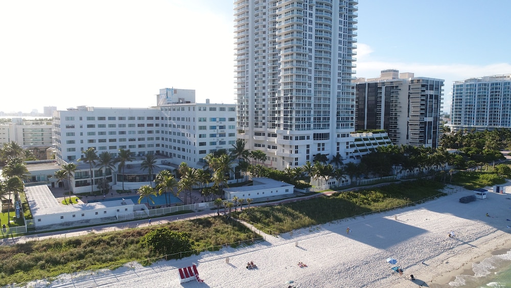 Private Apartments at the Casablanca