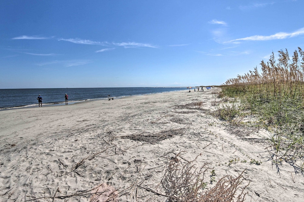 Beach Access: Ocean-view Condo w/ Screened Balcony
