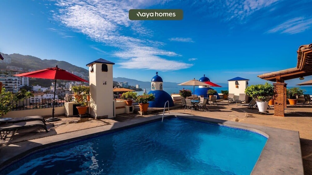Ocean View 1Br Condo-balcony-beach-pool - 301