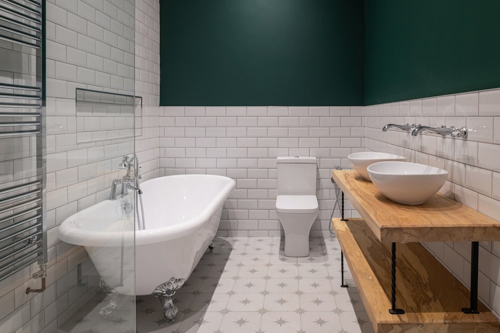 Beautiful 5 Bedroom Apartment in Capel Salem