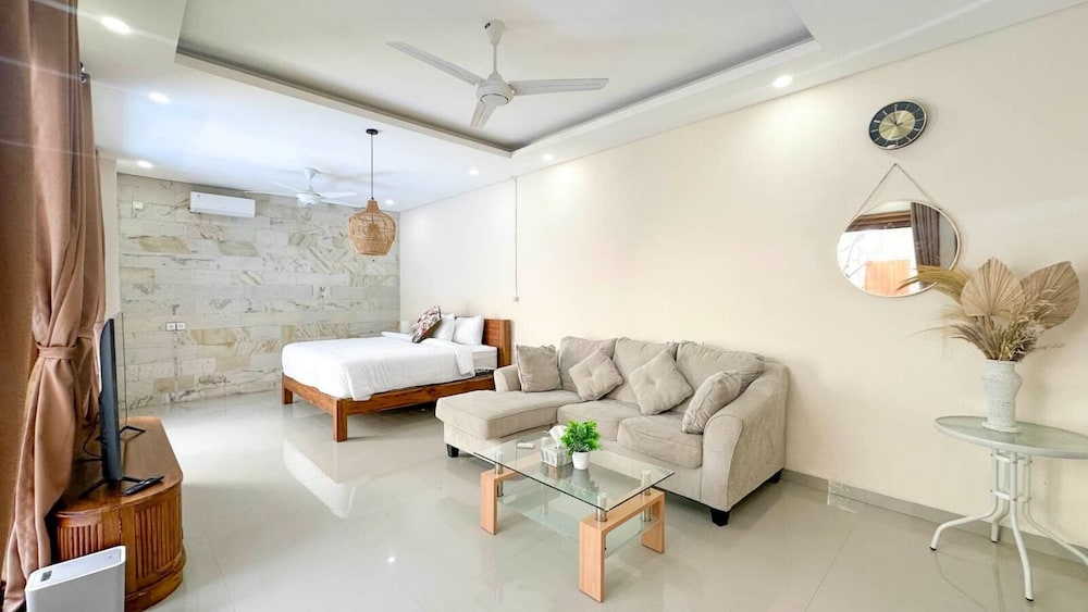 3-bedroom Private pool villa City Sanur