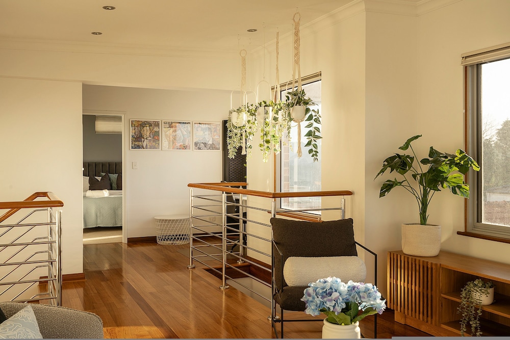 Designer Luxury 3brd - Epic Views - South Perth