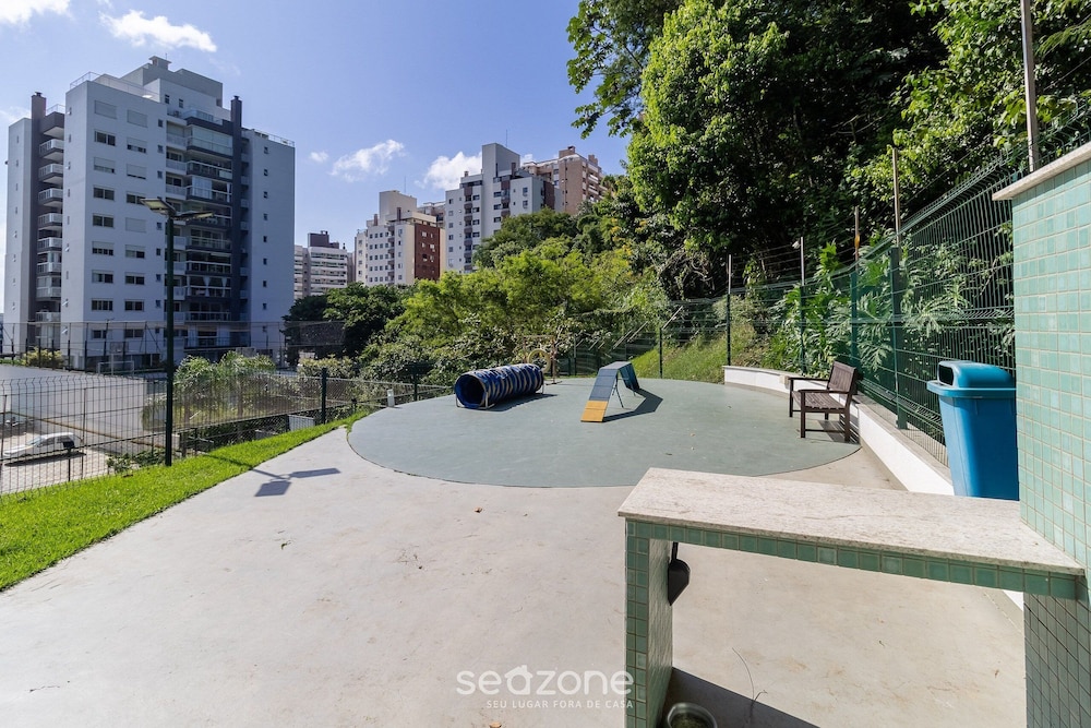 Full Apartment With Amazing View! Lrc0703