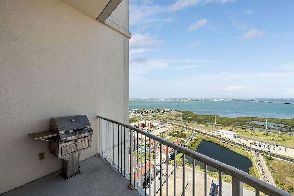 Penthouse Jr Unrivaled Luxury Insane Views 3 Bedroom Apts