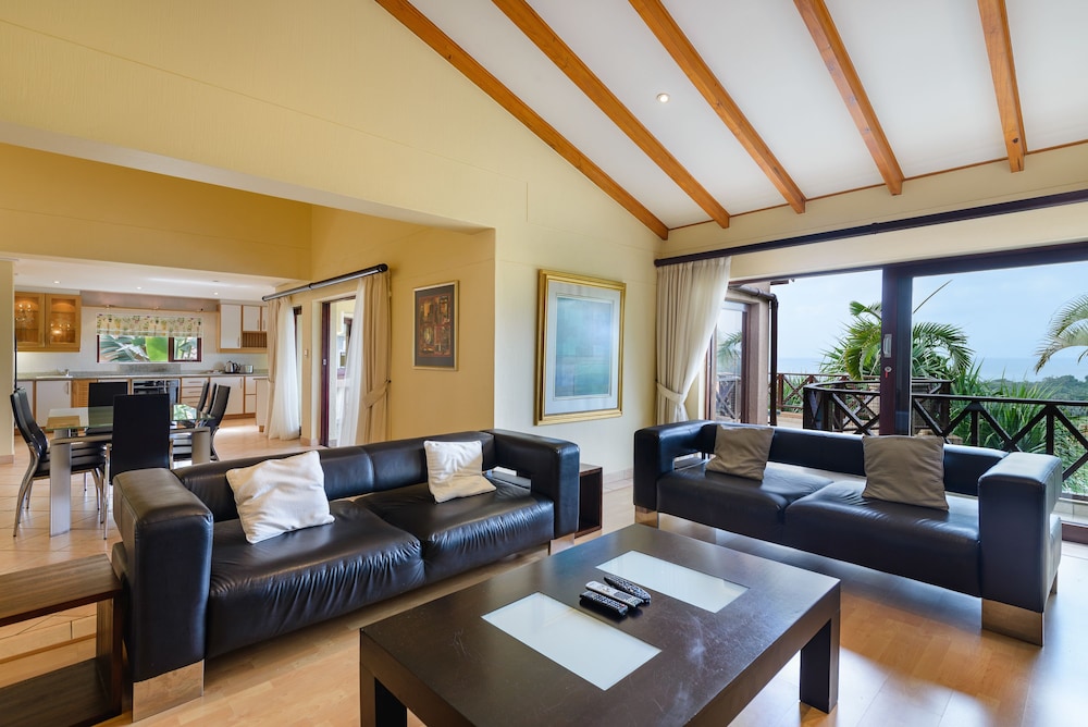 San Lameer Villa Rentals Three Bedroom Luxury 13908