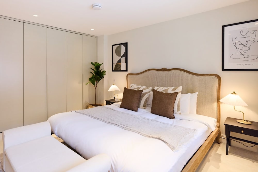 The Regent s Park Scenery - Spacious 3bdr House w Garden and Study Room