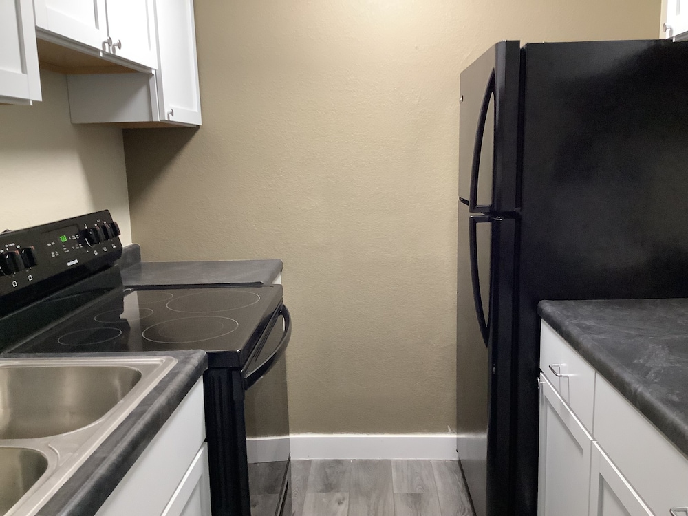 Dodge City Vacations - Silver Spur Vintage Inn  Suites - Property Image 16