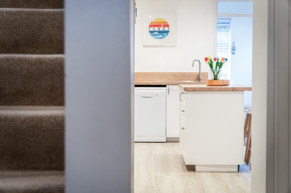 Taliesin - 5 Bedroom Holiday Home - Tenby