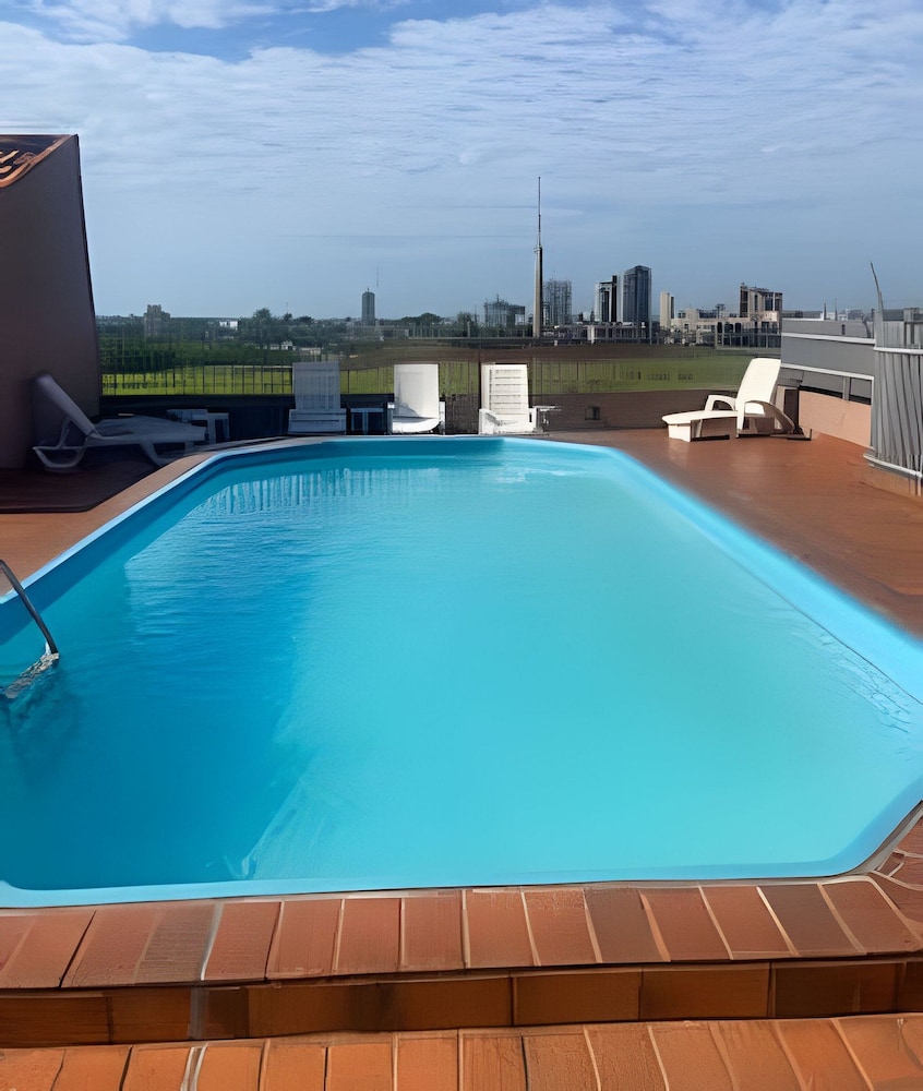 APTO decorado 5 hospedes AC e piscina