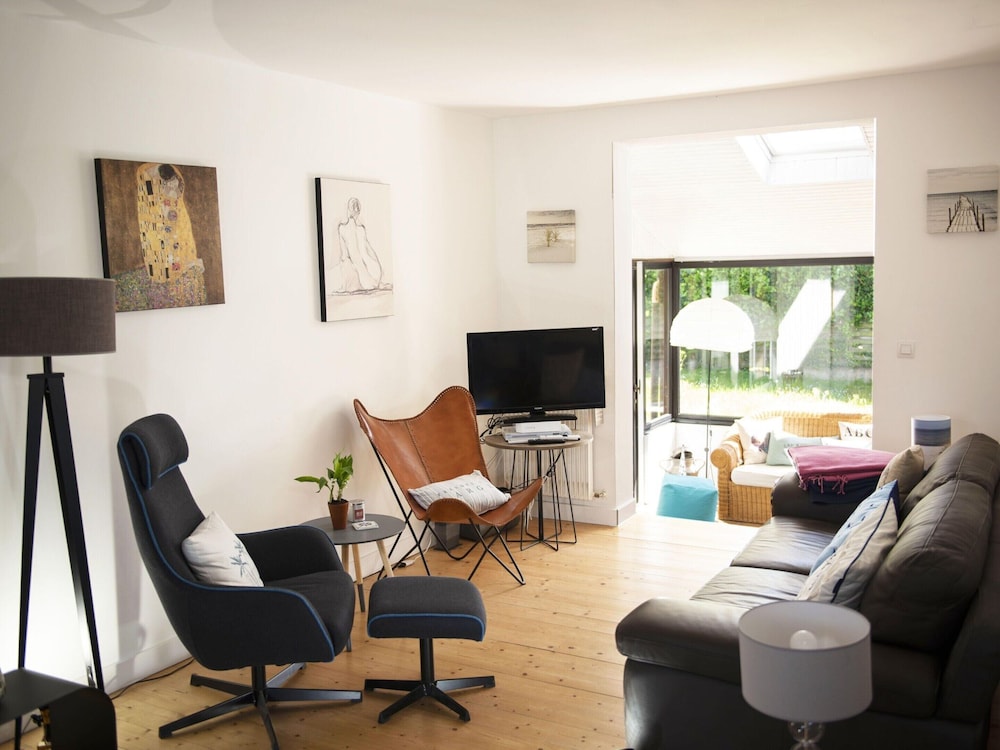 Charming Holiday Home Near the Beach, Locquirec