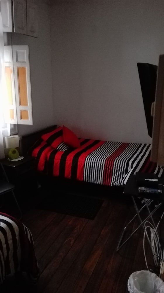 Hospedaje Almeyda B&B.