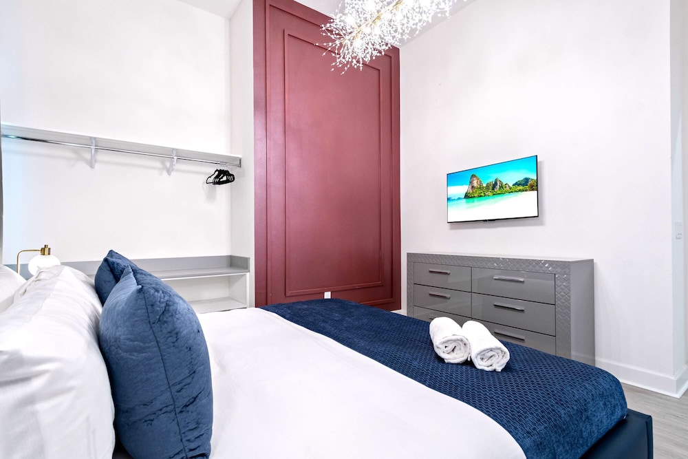 Themed Kids' Rooms, Pool & Game Loft Near Disney