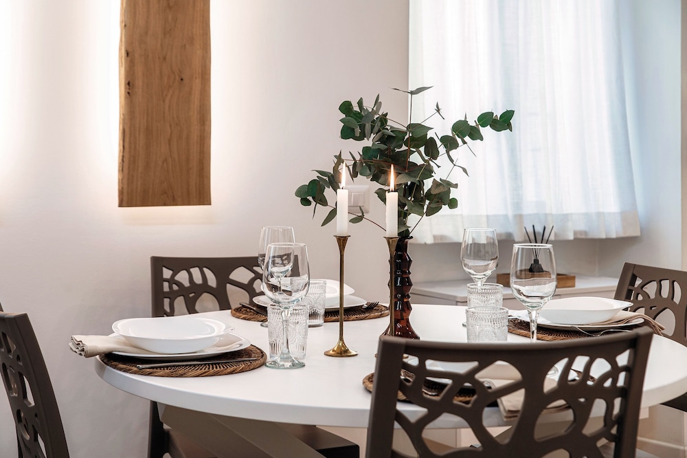 Rafael White Home