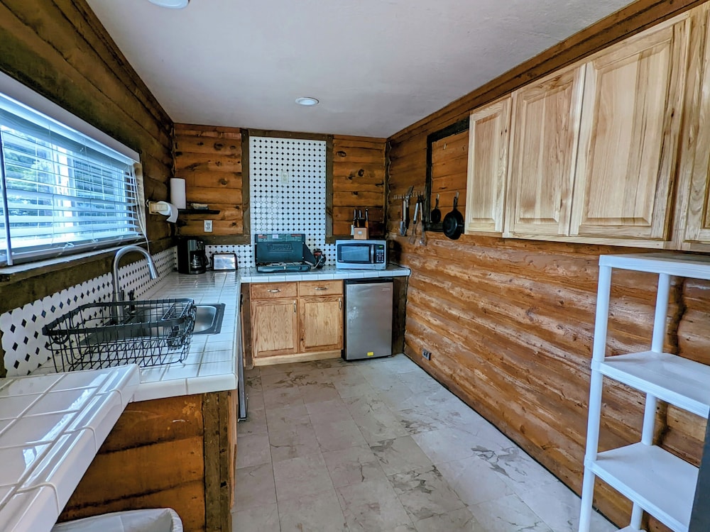 Lakeview Cabin