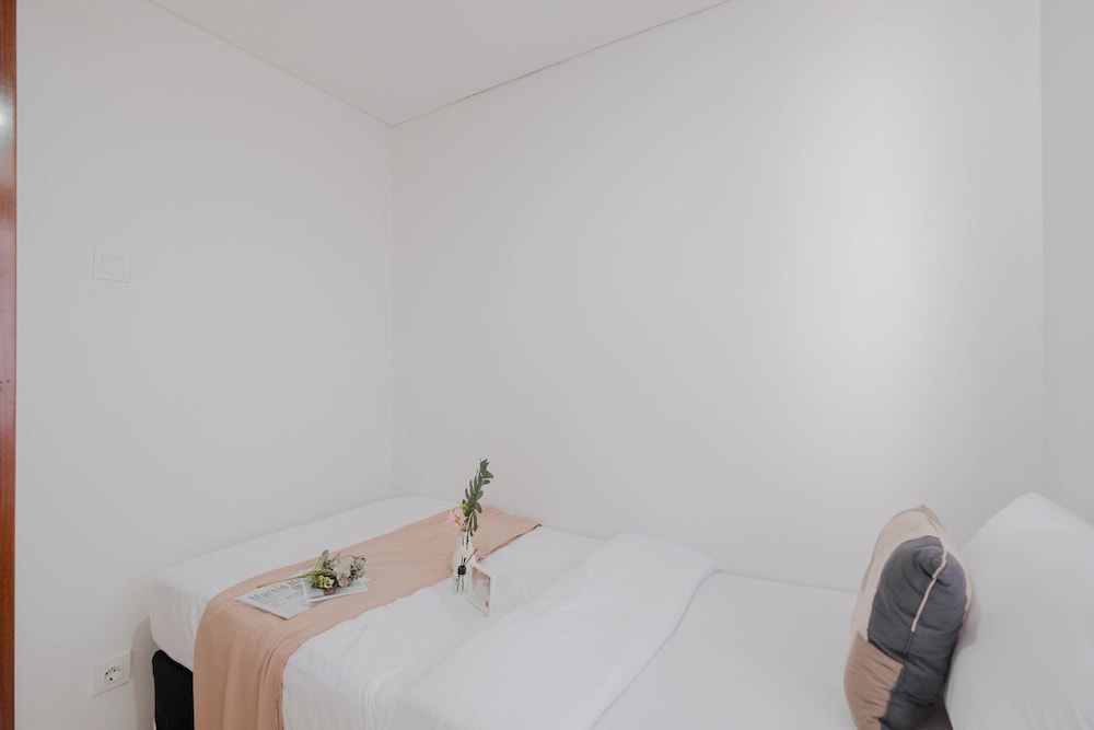 Best Deal and Comfy 2BR Apartment at Vittoria Residence
