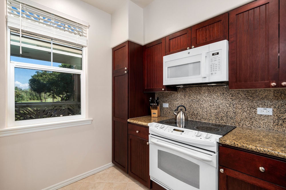 Paradise Getaway- Golf Course and Lake Views -vrkcv