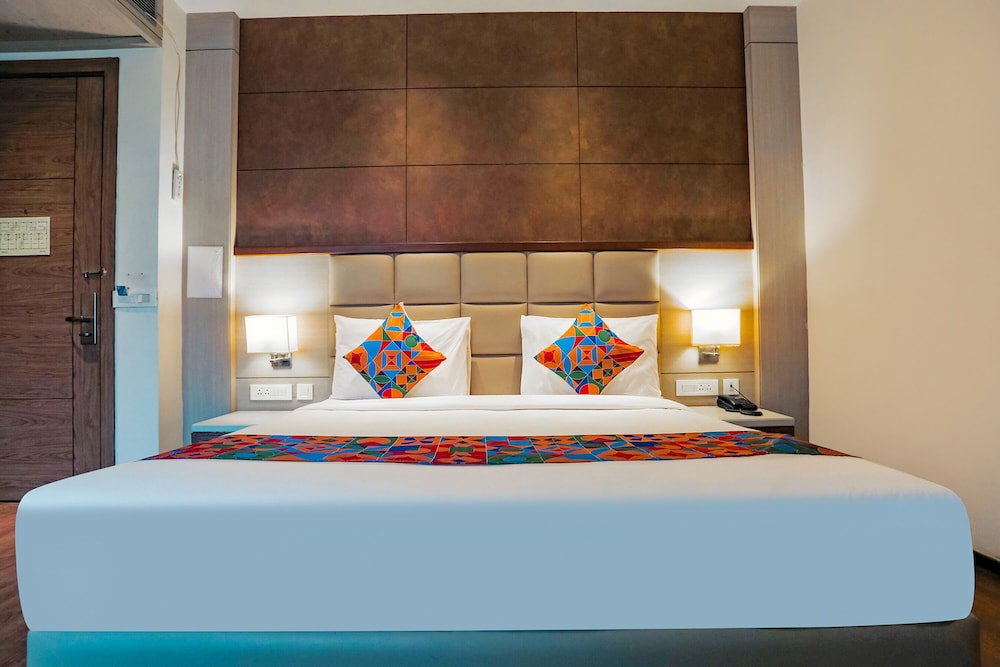 New Delhi Vacations - FabHotel Hexa Chhatarpur - Property Image 12