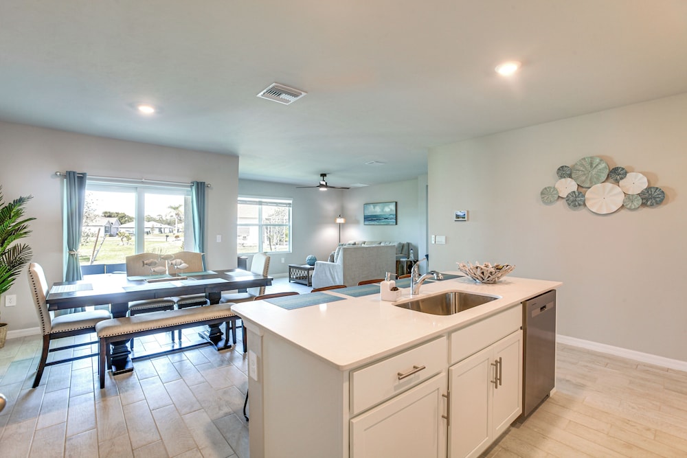 Coastal Gem w/ Patio & Grill in Punta Gorda!