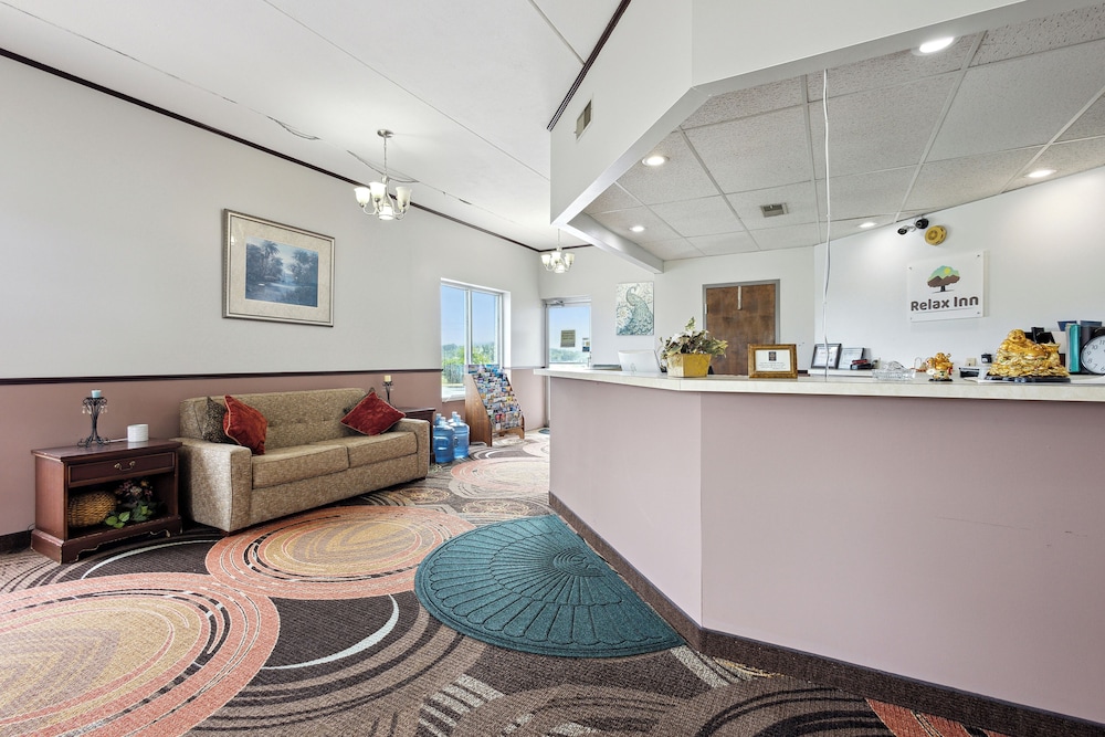 Relax inn by OYO Greeneville Near Hwy US-321
