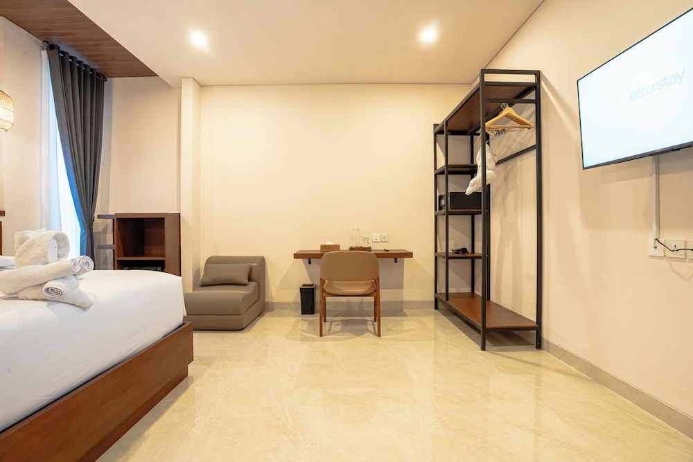 Miles Coliving