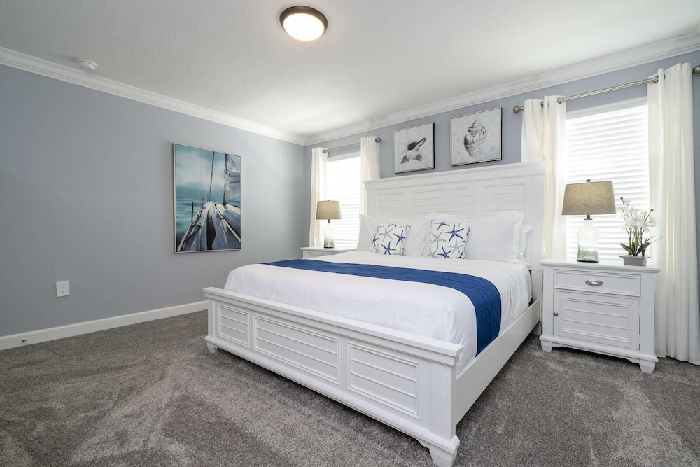 Fantastic 4 Bd W/ Pool @ Storey Lake Resort 2709