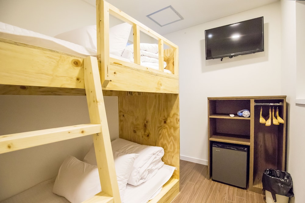Step Inn Myeongdong 1 8
