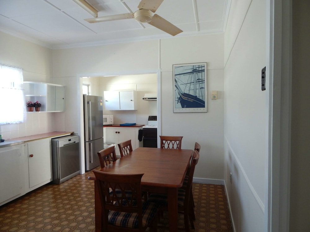 Sailor's Rest Holiday House