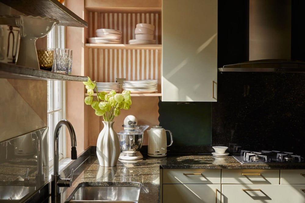Belgravia Beauty - by Out of Office Lifestyle