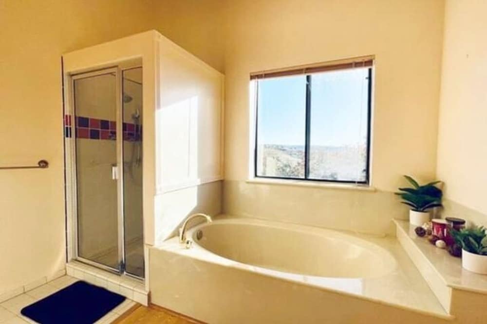 Vallejo Beautiful 4br Home wt Mountain View Napa