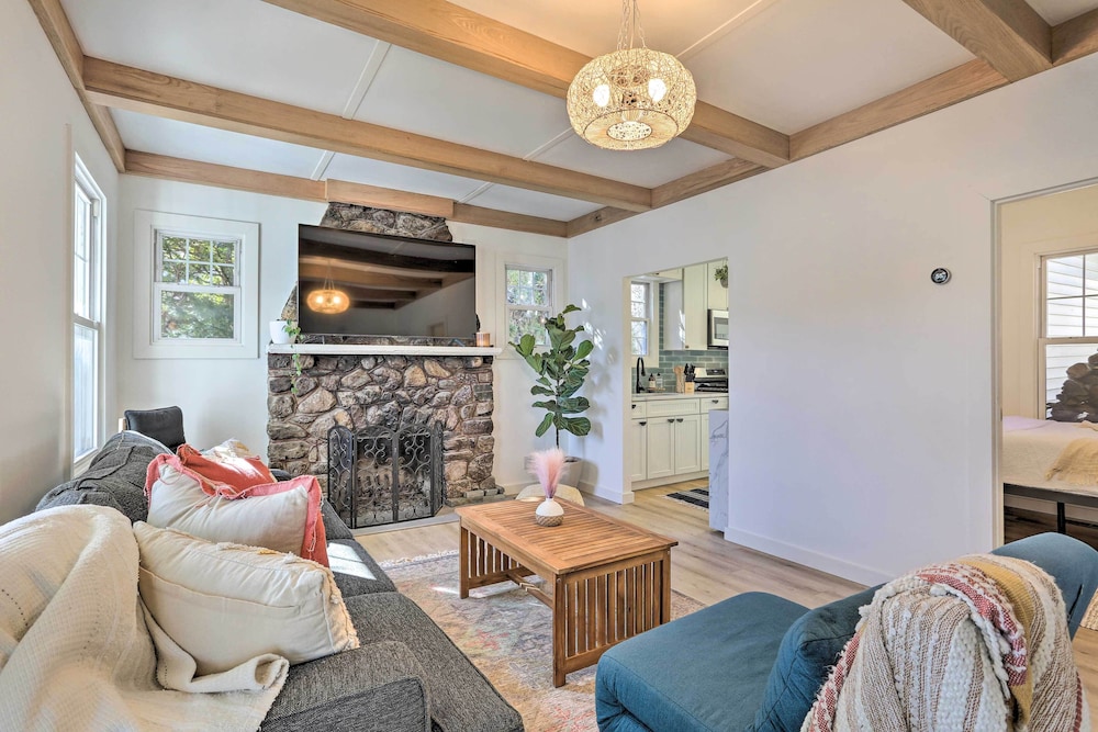 Greenwood Lake Cottage w/ Grill & Lake Access view 4