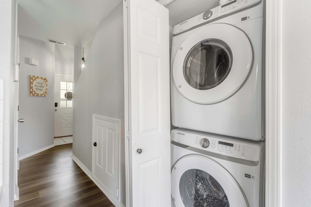 The Lazy Loft Stay for 4!