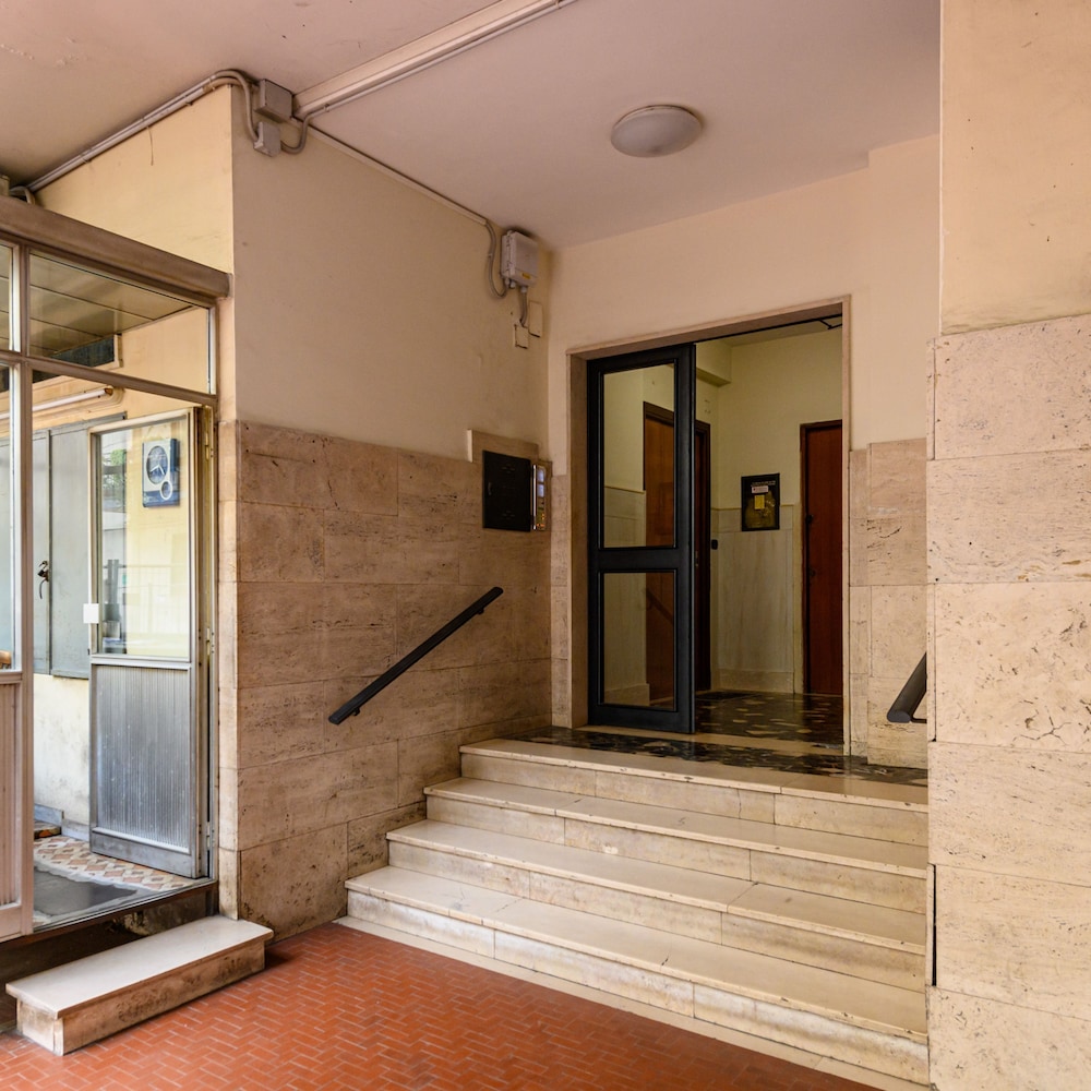 Via Coriolano 8 in Naples