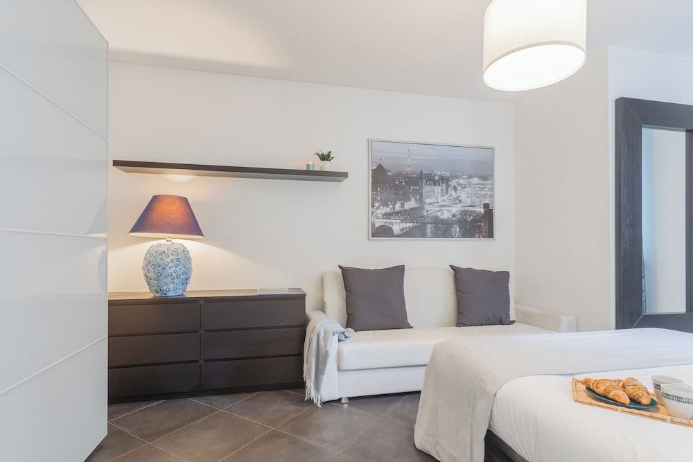 Chiara's Apartment by Rent all Como