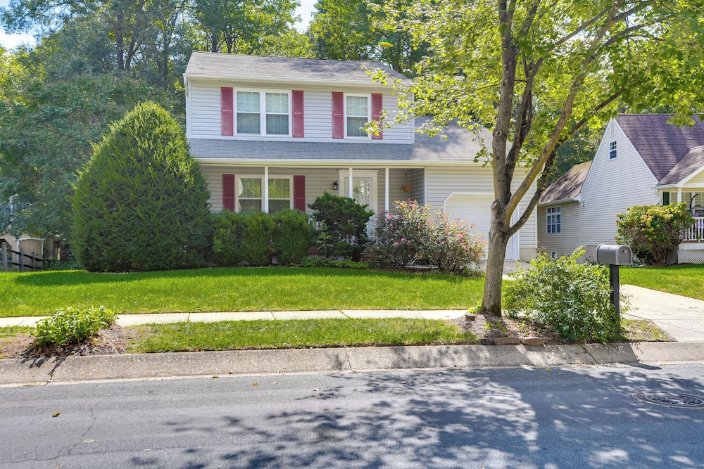 Cozy Apt in DC Suburbs: 4 Mi to Main St Laurel