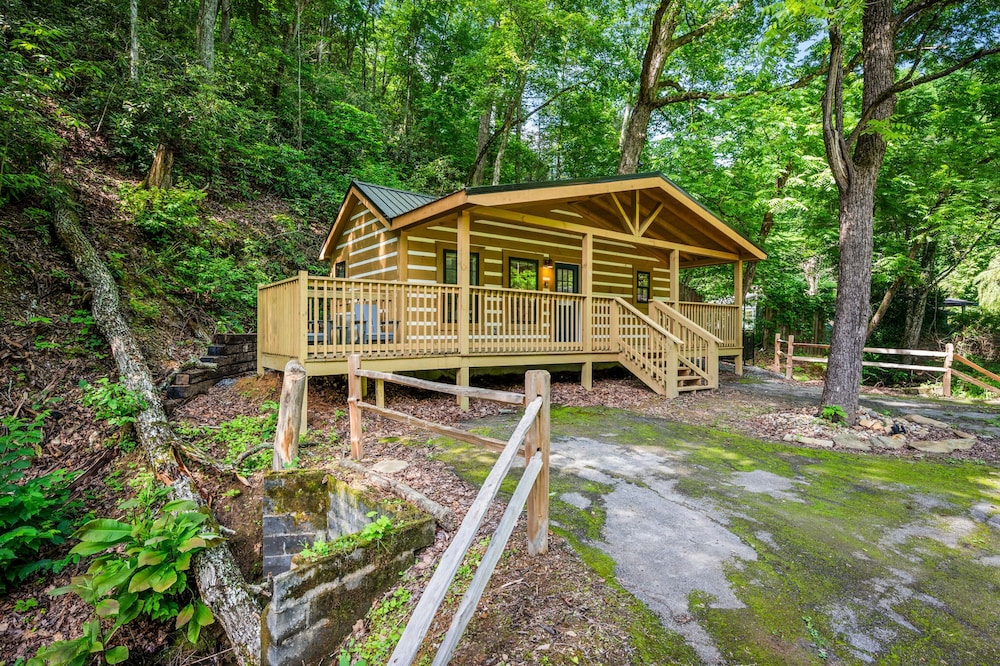 Gburg Pet-friendly Studio Cabin 5 Firepit Games