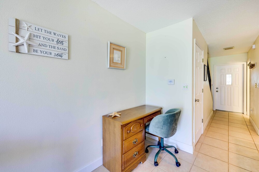 Oceanfront Ormond Beach Condo: Patio, Pool Access! view 2
