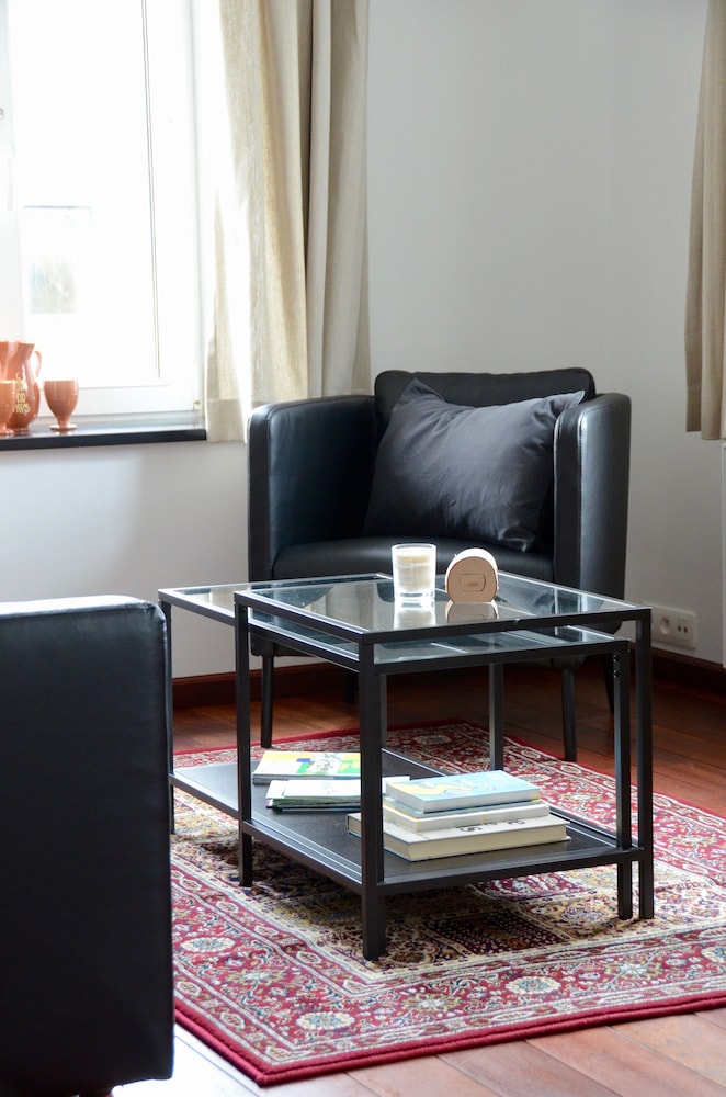 Le Baron Apartments