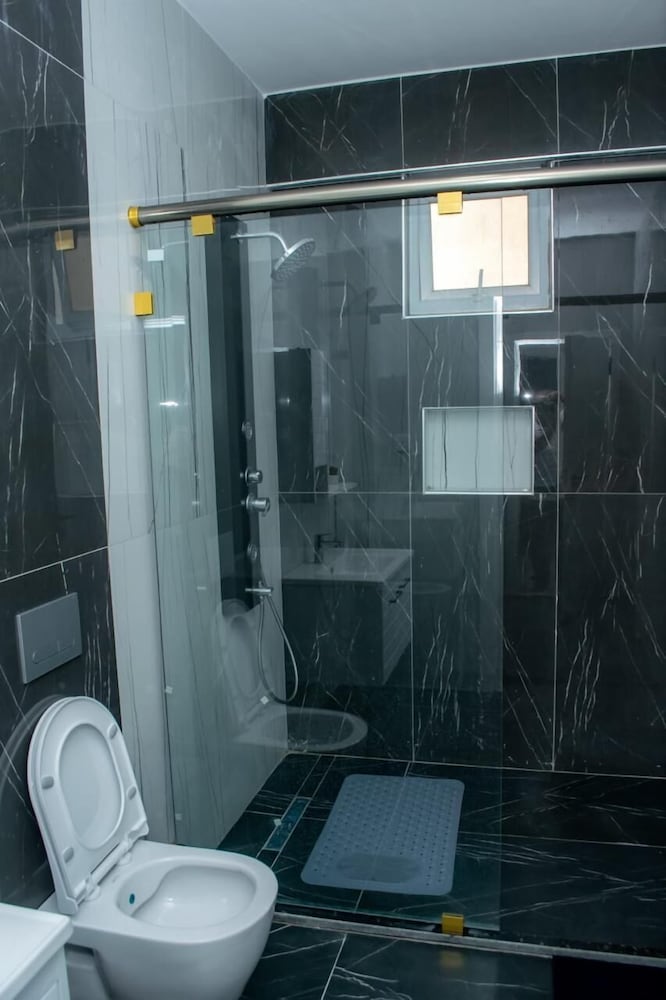 Lux Suites Aqua Gardens Nyali