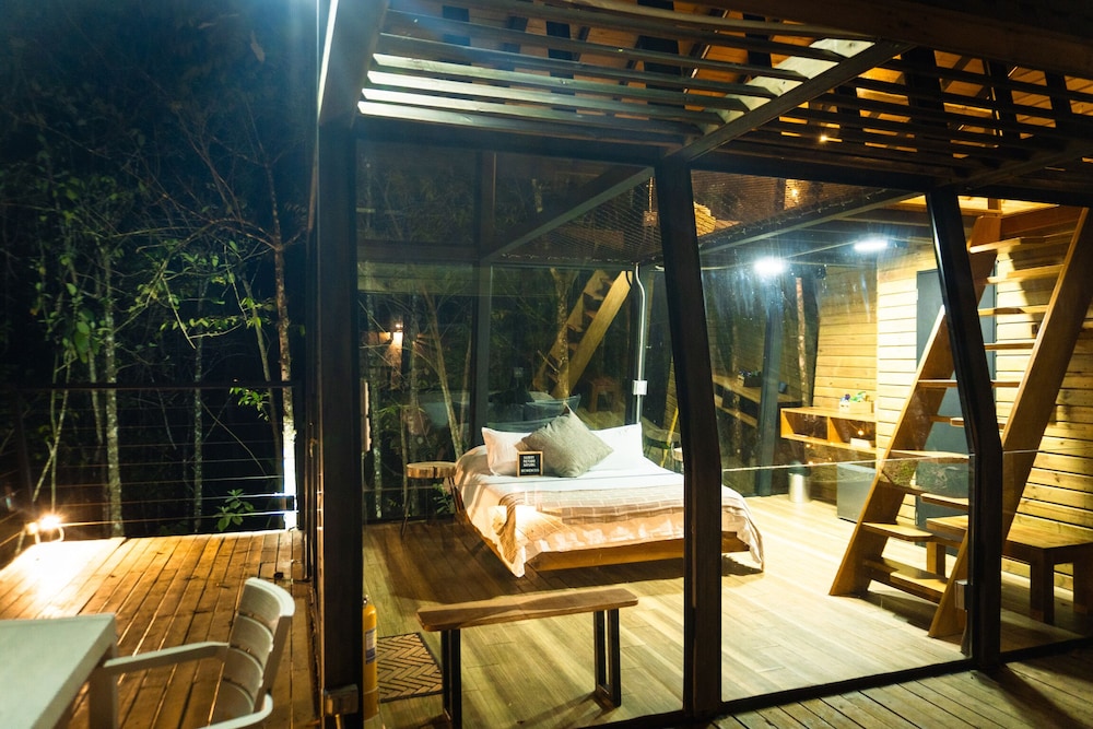 Silvery Bungalows en el Bosque