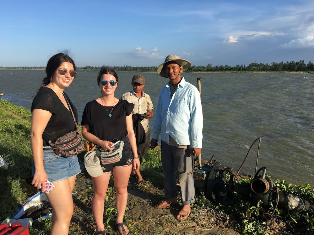 Riverside Hamlet Homestay & Villas