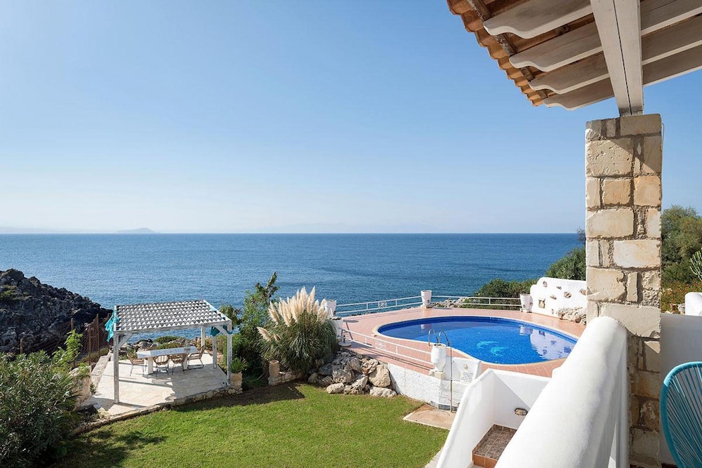 Tersanas Villas