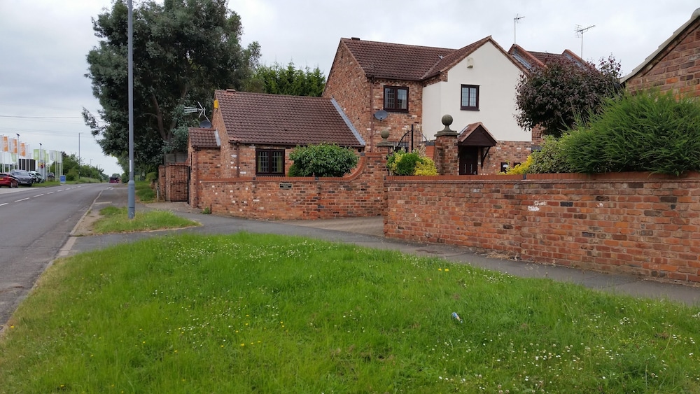 Hotel 1 The Mews - Image 1