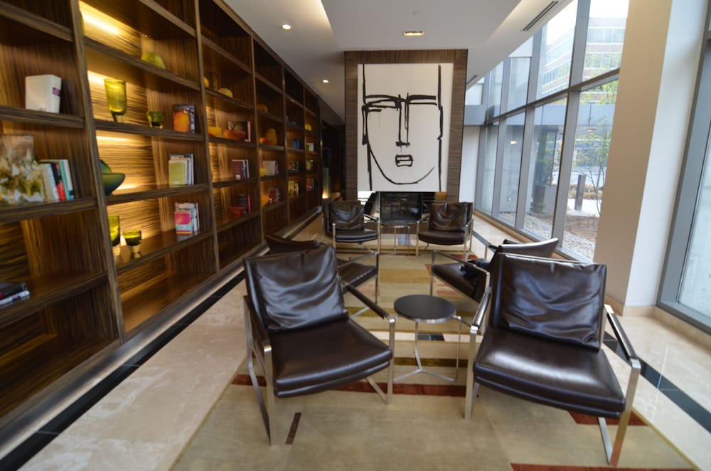 Toronto Escape - The Ruby Pink Suite - Image 4