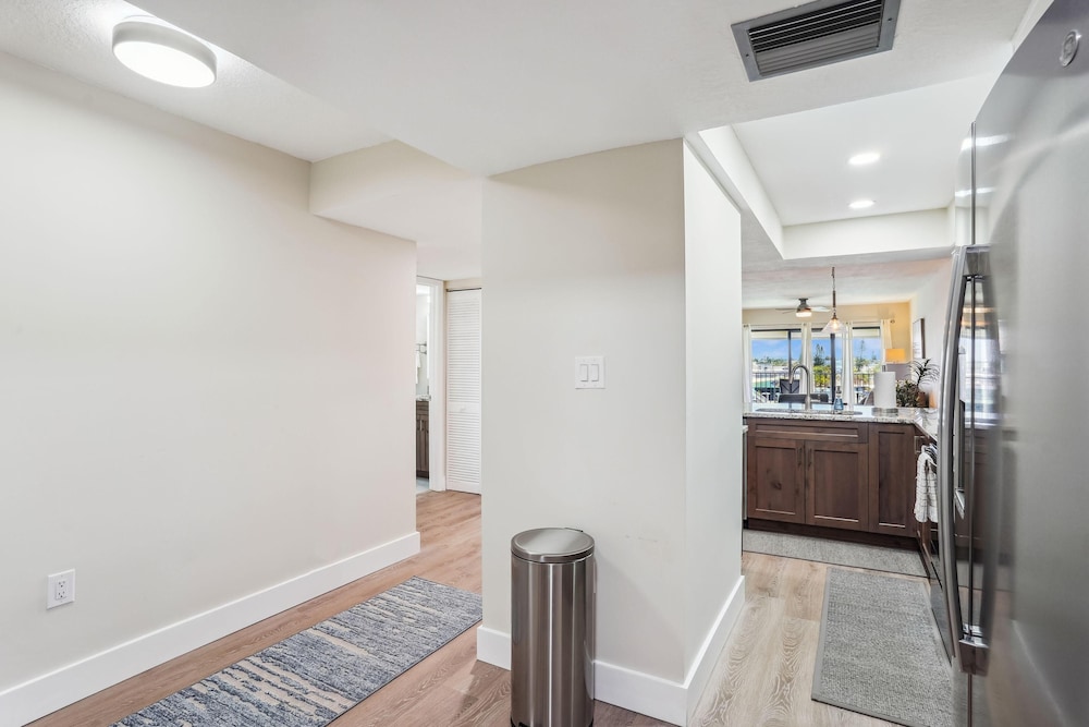 Land's End 4-404 Bay Front - Premier