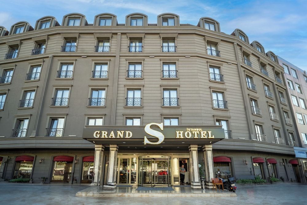 Hotel Grand S Hotel - Image 1