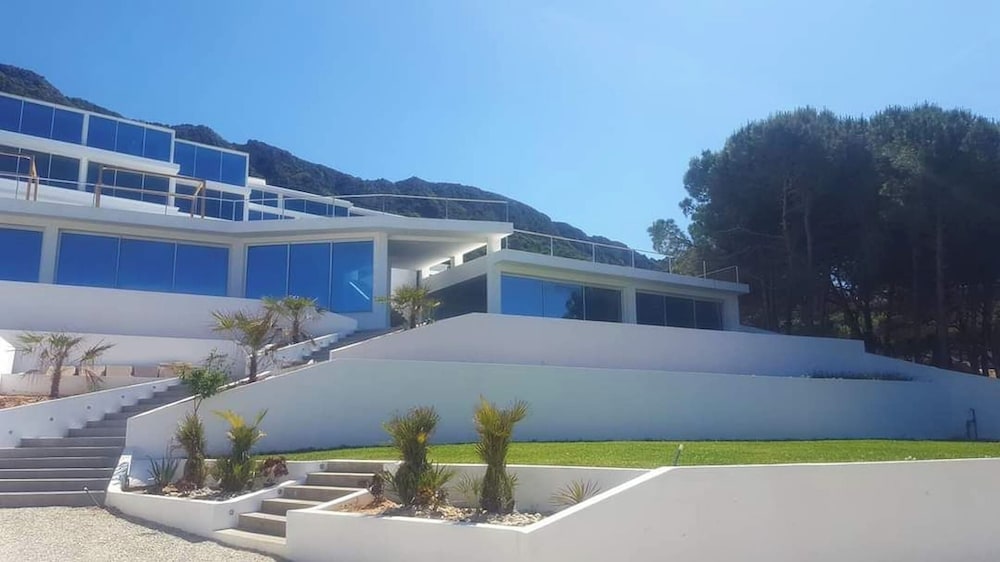 Exceptional Luxury Villa A Masterpiece of Elegance and Comfort