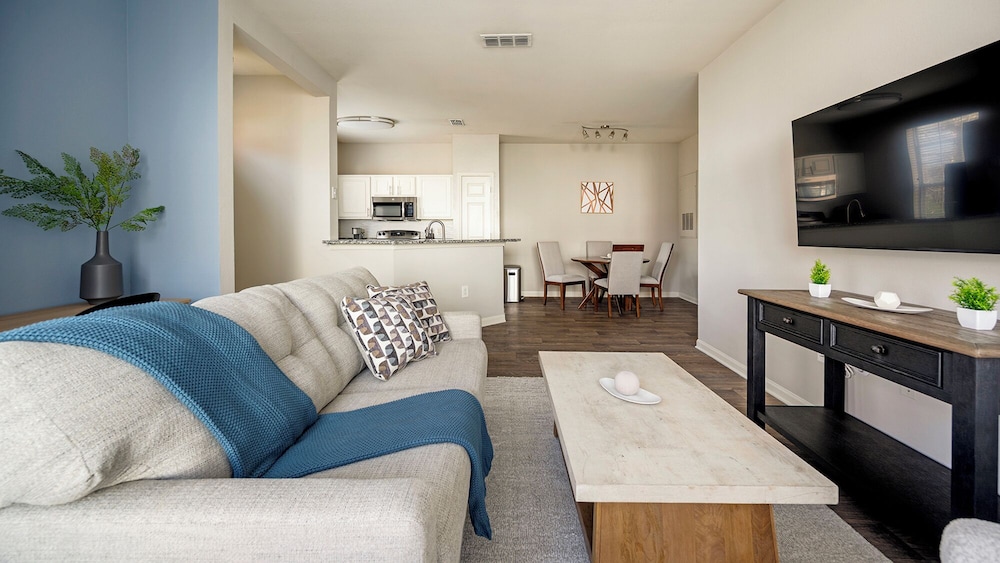 Landing Furnished Apartments near Barfield